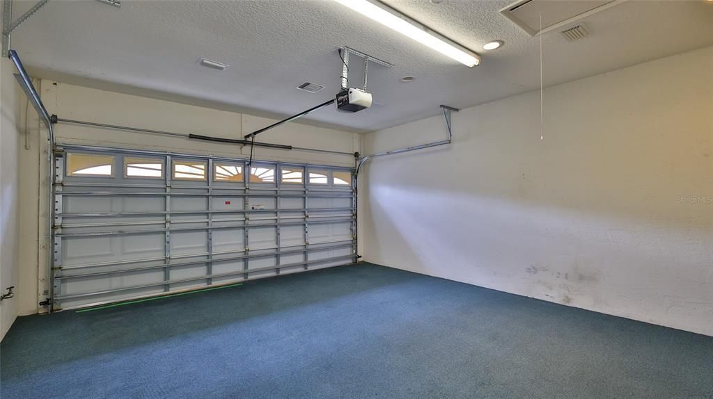 For Sale: $317,000 (2 beds, 2 baths, 2075 Square Feet)