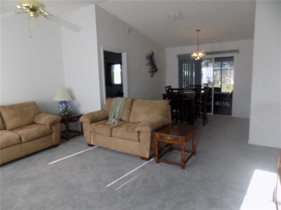 Activo con contrato: $183,900 (2 camas, 2 baños, 1008 Pies cuadrados)