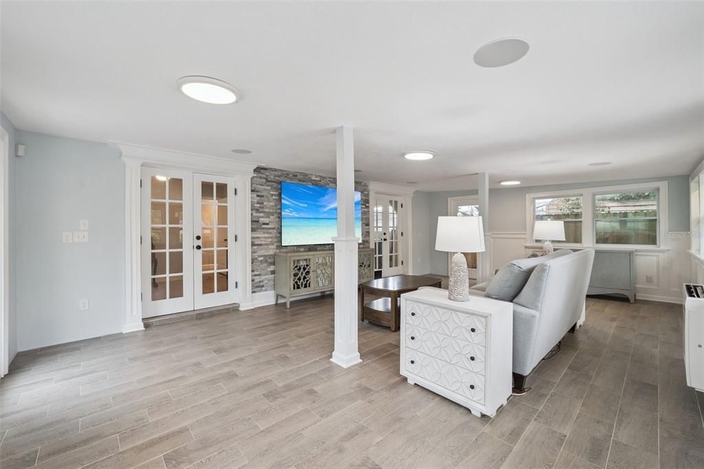 For Sale: $600,000 (3 beds, 0 baths, 1316 Square Feet)