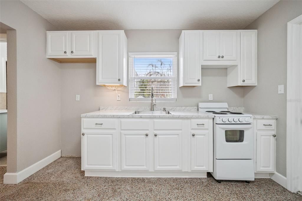 For Sale: $600,000 (3 beds, 0 baths, 1316 Square Feet)