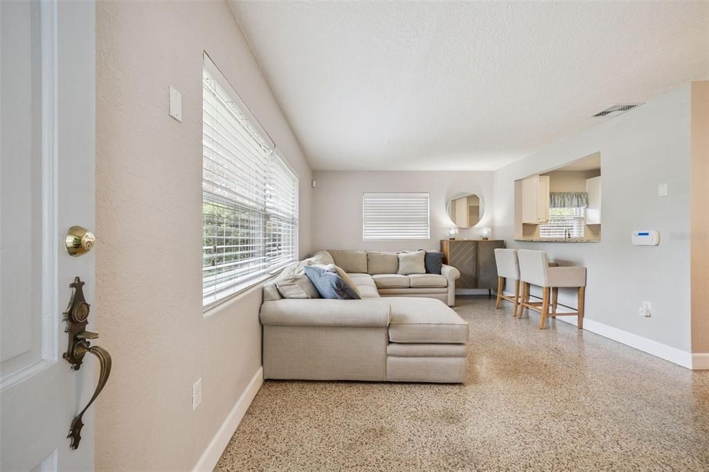 For Sale: $600,000 (3 beds, 0 baths, 1316 Square Feet)
