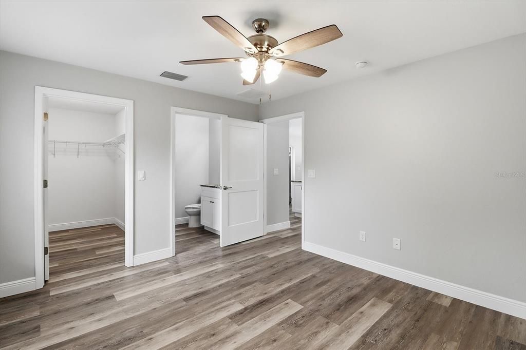 For Sale: $249,000 (3 beds, 2 baths, 1128 Square Feet)