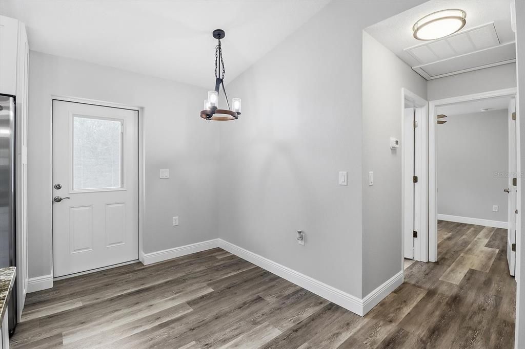For Sale: $249,000 (3 beds, 2 baths, 1128 Square Feet)