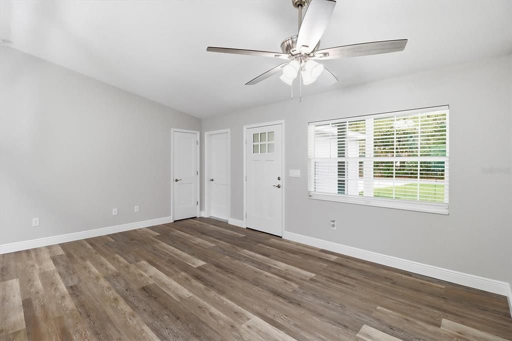 For Sale: $249,000 (3 beds, 2 baths, 1128 Square Feet)