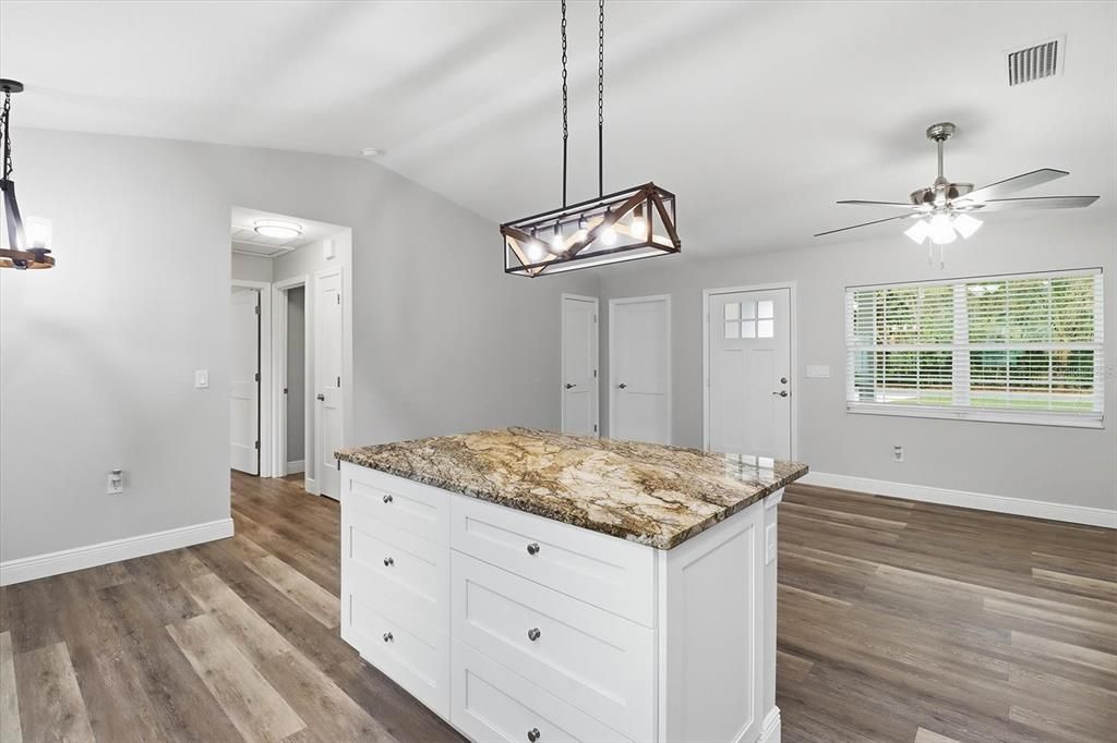 For Sale: $249,000 (3 beds, 2 baths, 1128 Square Feet)