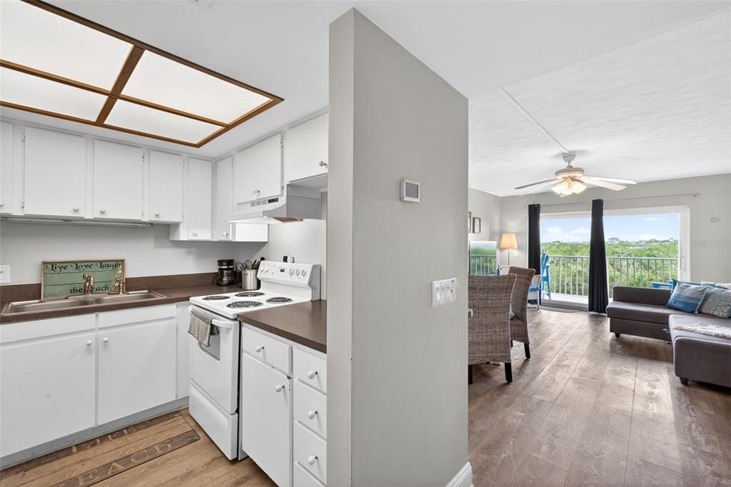 En Venta: $379,000 (1 camas, 1 baños, 725 Pies cuadrados)