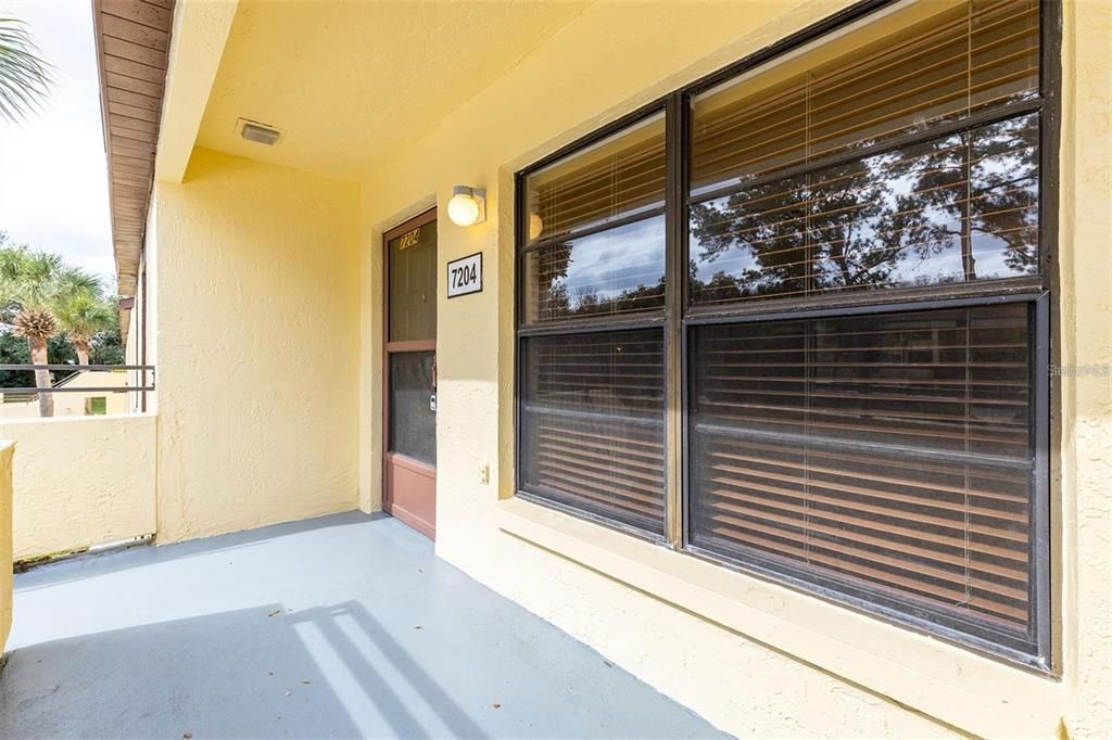 En Venta: $154,000 (2 camas, 2 baños, 1032 Pies cuadrados)