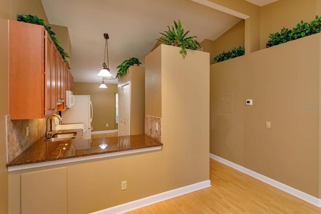 For Sale: $232,000 (2 beds, 2 baths, 1068 Square Feet)