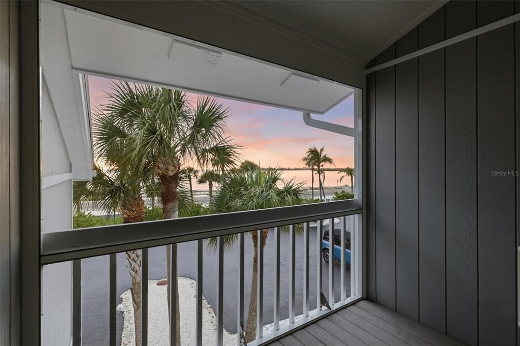 For Sale: $1,375,000 (3 beds, 3 baths, 1683 Square Feet)