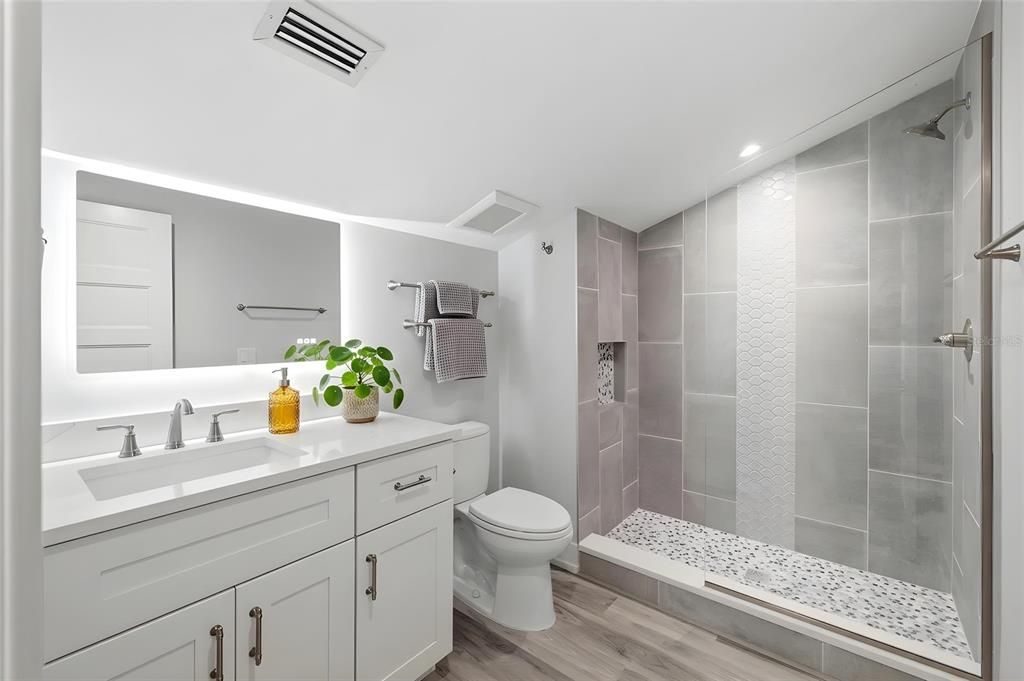 For Sale: $1,375,000 (3 beds, 3 baths, 1683 Square Feet)