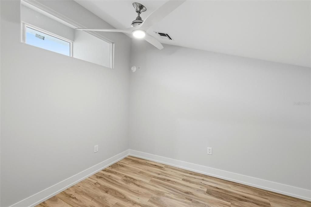 For Sale: $1,375,000 (3 beds, 3 baths, 1683 Square Feet)
