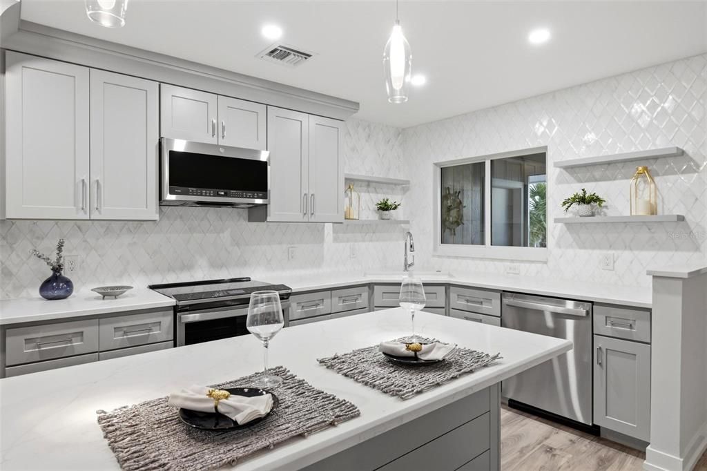 For Sale: $1,375,000 (3 beds, 3 baths, 1683 Square Feet)