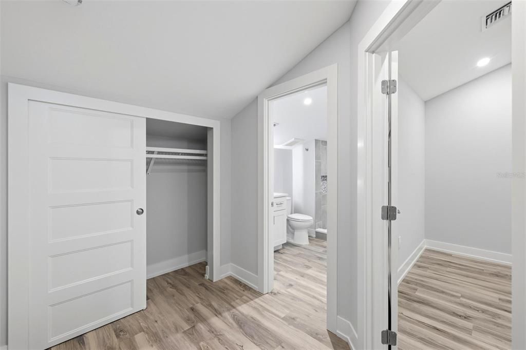 For Sale: $1,375,000 (3 beds, 3 baths, 1683 Square Feet)