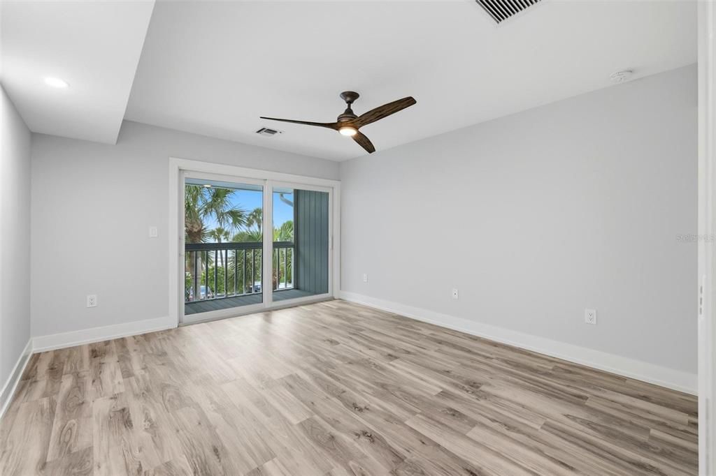 For Sale: $1,375,000 (3 beds, 3 baths, 1683 Square Feet)