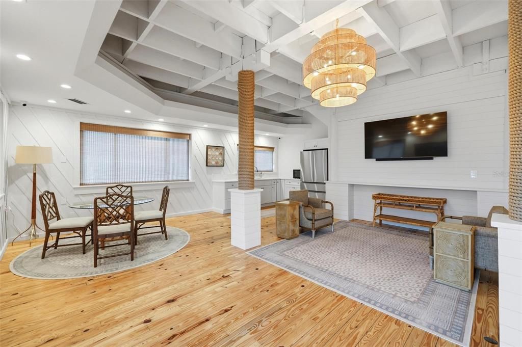 For Sale: $1,375,000 (3 beds, 3 baths, 1683 Square Feet)