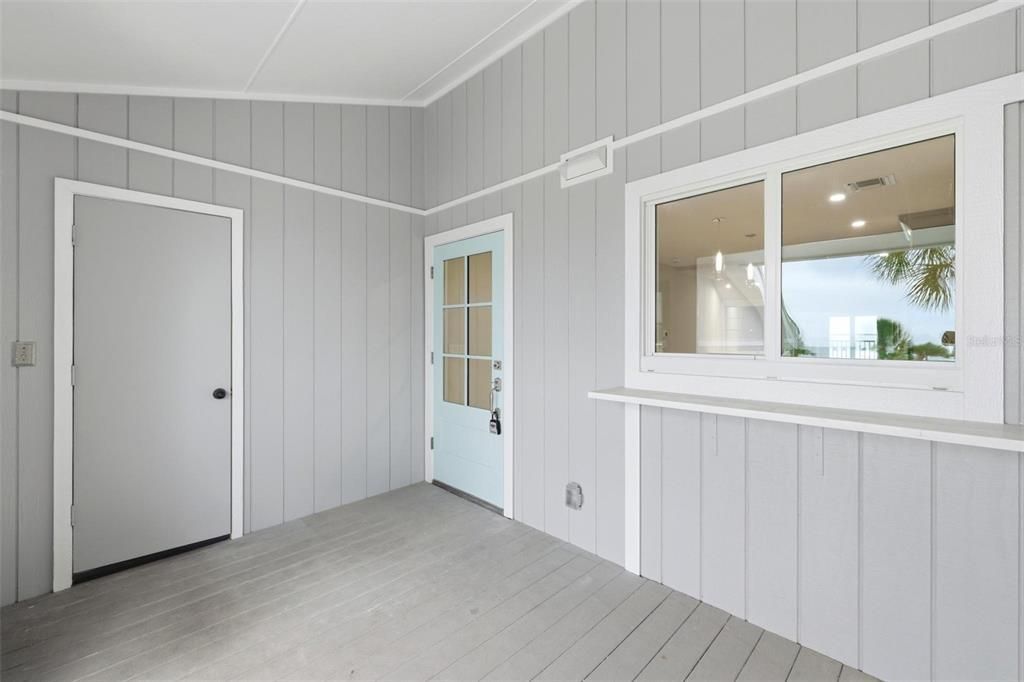For Sale: $1,375,000 (3 beds, 3 baths, 1683 Square Feet)