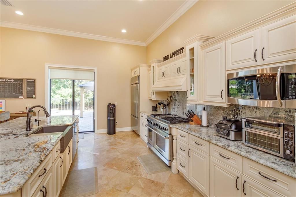 Active With Contract: $1,799,500 (5 beds, 5 baths, 5722 Square Feet)
