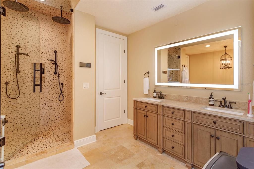 Active With Contract: $1,799,500 (5 beds, 5 baths, 5722 Square Feet)