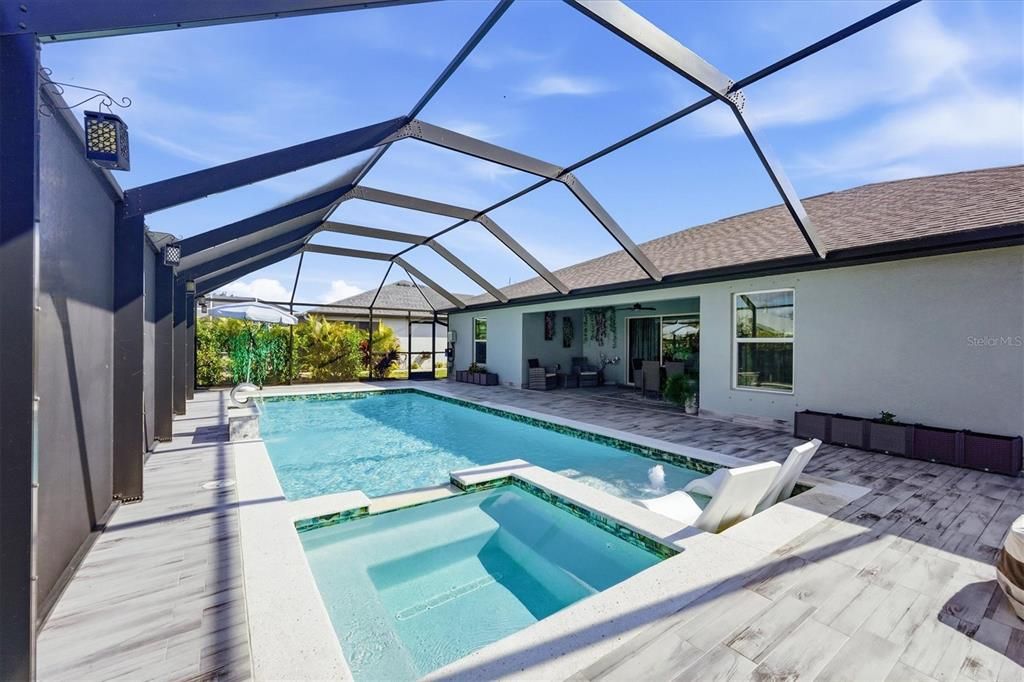 En Venta: $460,000 (4 camas, 2 baños, 1839 Pies cuadrados)