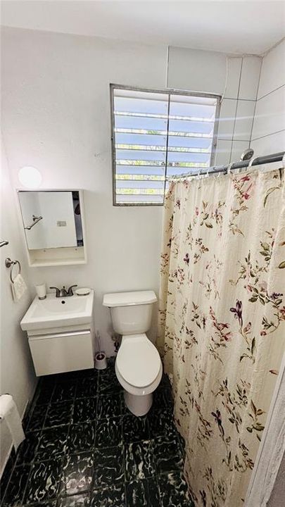 Activo con contrato: $199,000 (4 camas, 3 baños, 1140 Pies cuadrados)