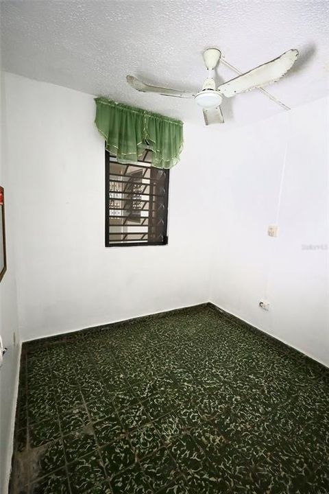 Activo con contrato: $199,000 (4 camas, 3 baños, 1140 Pies cuadrados)