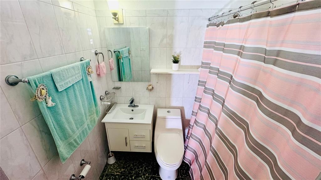 Activo con contrato: $199,000 (4 camas, 3 baños, 1140 Pies cuadrados)