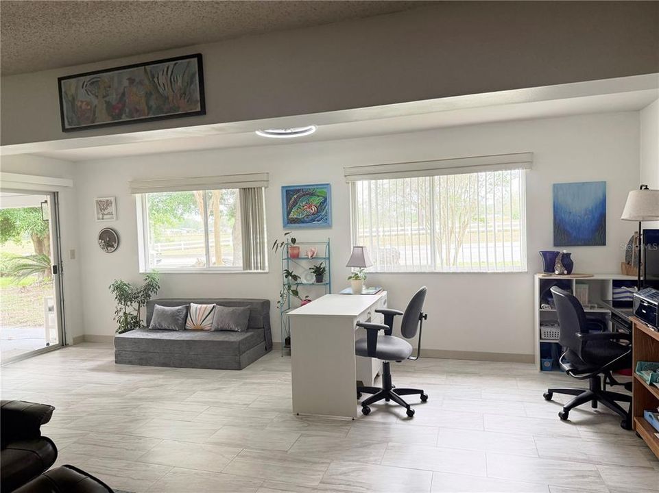 Active With Contract: $198,888 (2 beds, 2 baths, 1748 Square Feet)