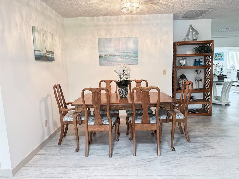 Active With Contract: $198,888 (2 beds, 2 baths, 1748 Square Feet)
