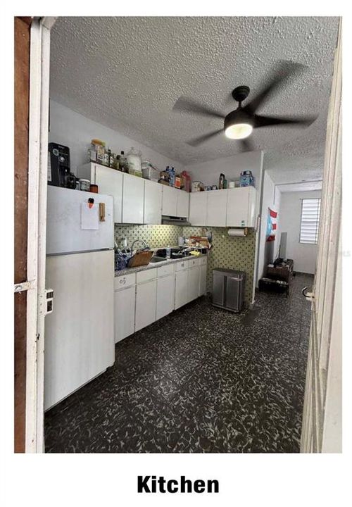 Active With Contract: $172,000 (3 beds, 1 baths, 798 Square Feet)