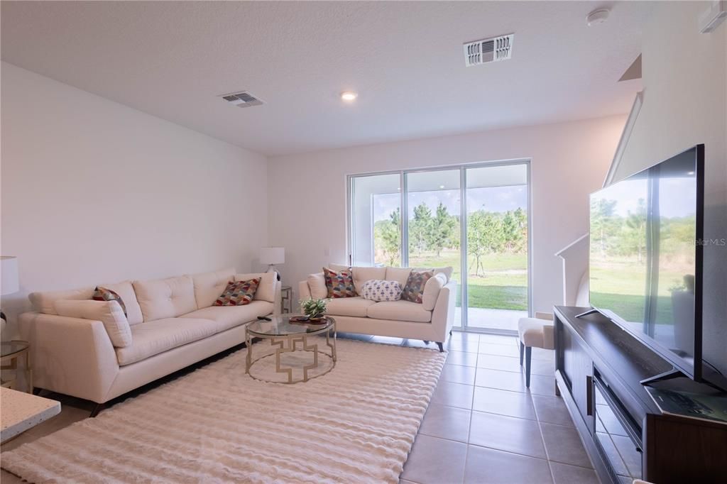 For Rent: $2,250 (3 beds, 2 baths, 1673 Square Feet)