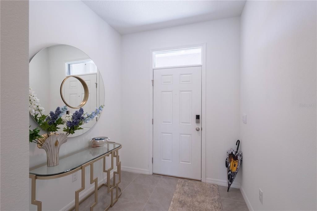 For Rent: $2,250 (3 beds, 2 baths, 1673 Square Feet)