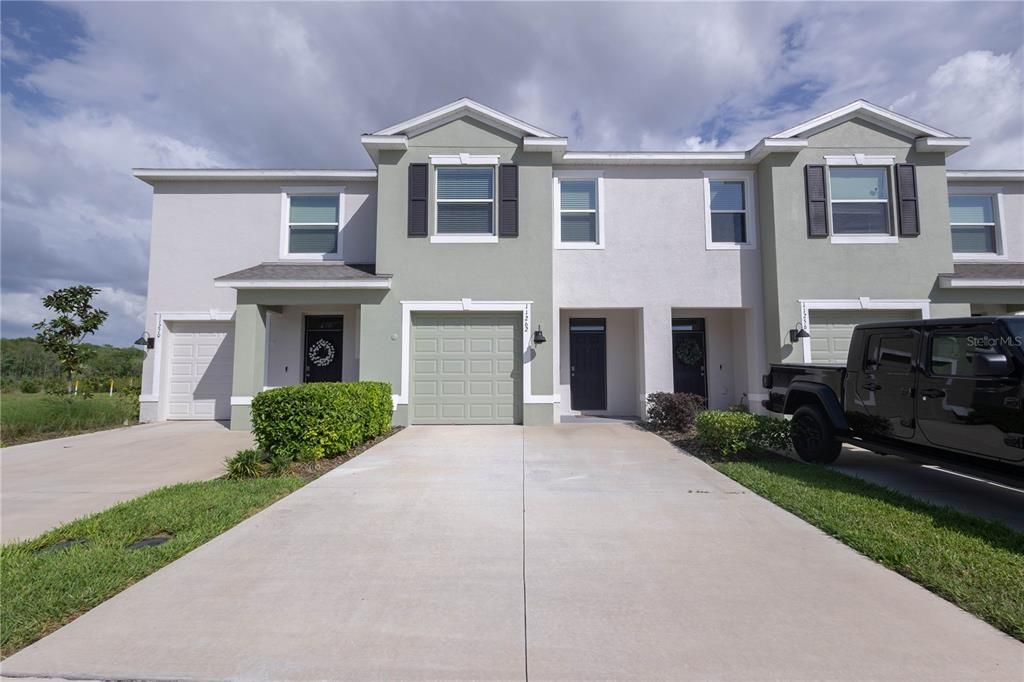 For Rent: $2,250 (3 beds, 2 baths, 1673 Square Feet)
