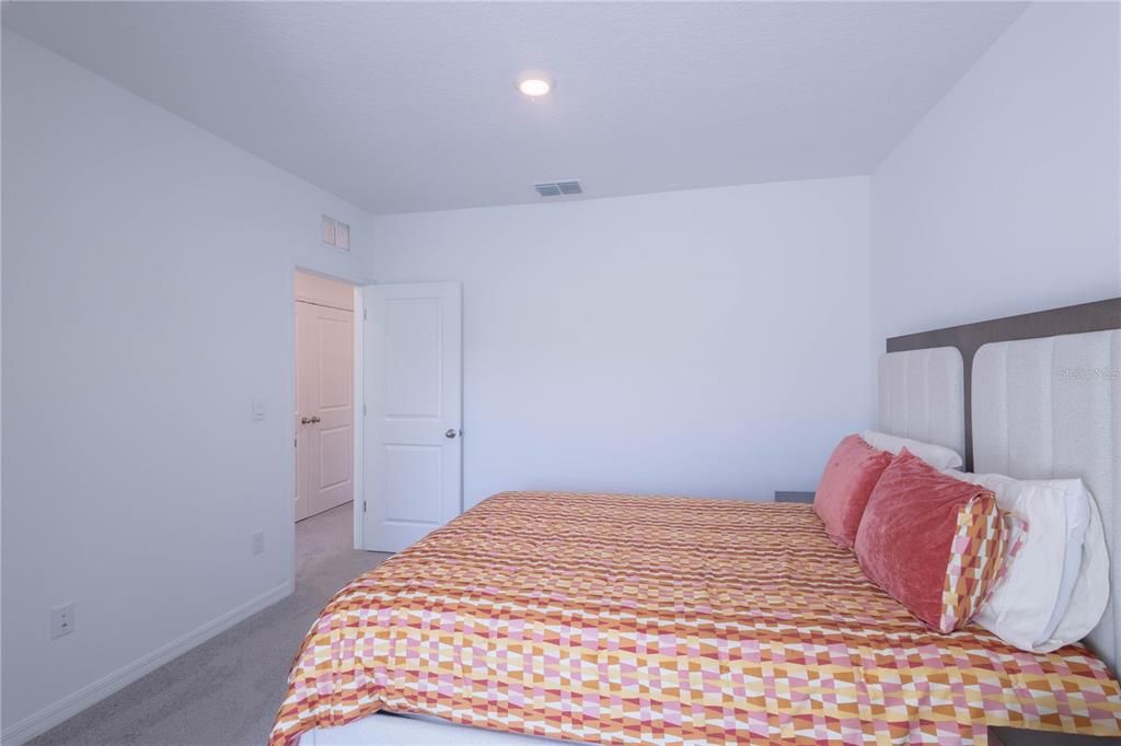 For Rent: $2,250 (3 beds, 2 baths, 1673 Square Feet)