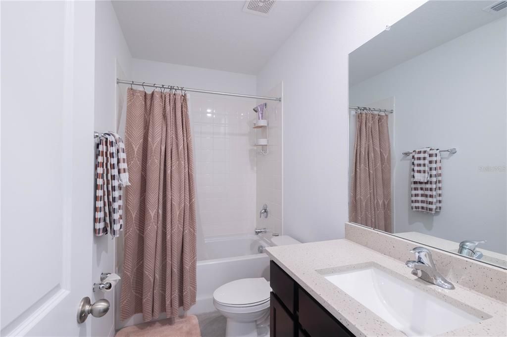For Rent: $2,250 (3 beds, 2 baths, 1673 Square Feet)
