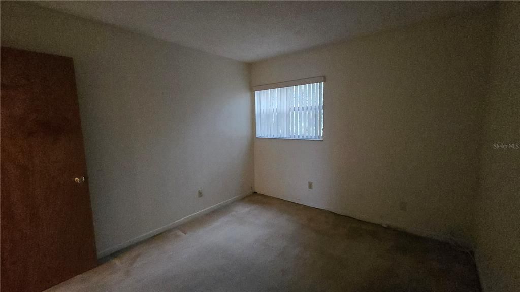 For Sale: $164,900 (2 beds, 1 baths, 837 Square Feet)
