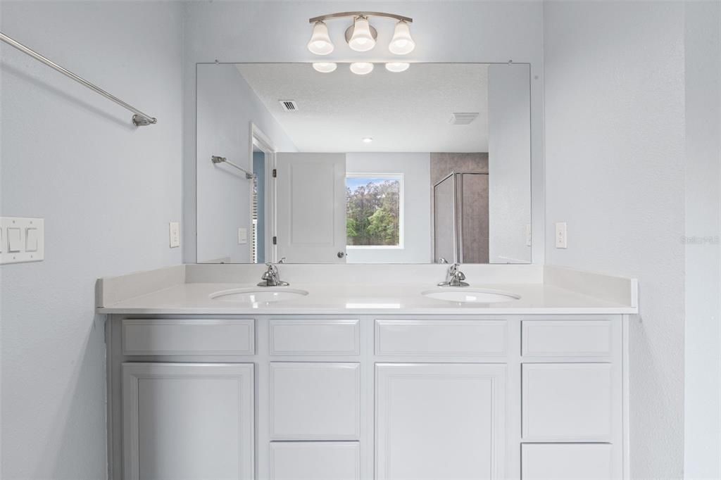 For Sale: $415,000 (4 beds, 3 baths, 2706 Square Feet)
