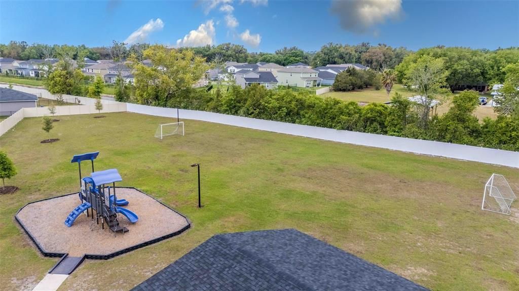 For Sale: $415,000 (4 beds, 3 baths, 2706 Square Feet)