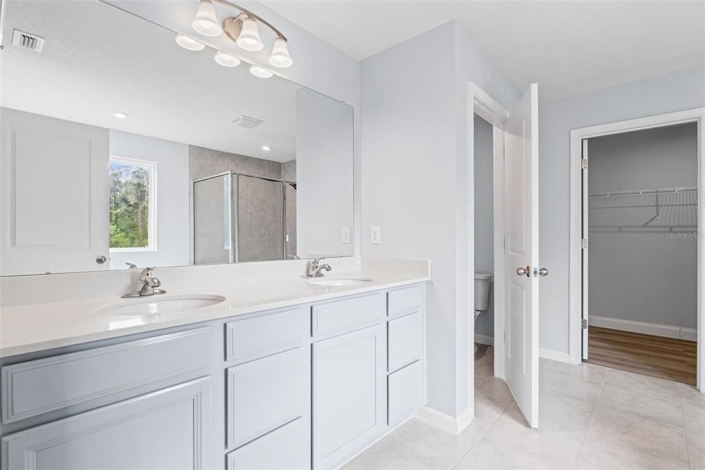 For Sale: $415,000 (4 beds, 3 baths, 2706 Square Feet)