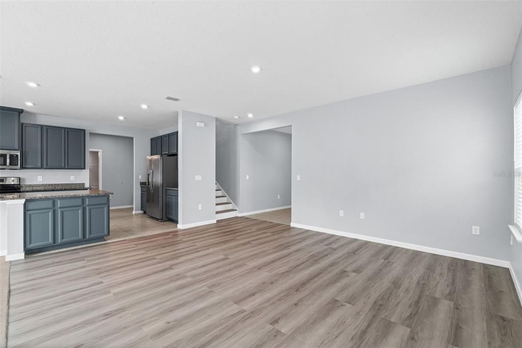 For Sale: $415,000 (4 beds, 3 baths, 2706 Square Feet)