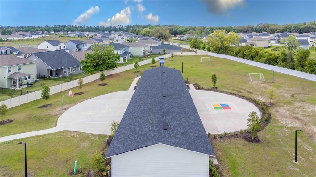 For Sale: $415,000 (4 beds, 3 baths, 2706 Square Feet)