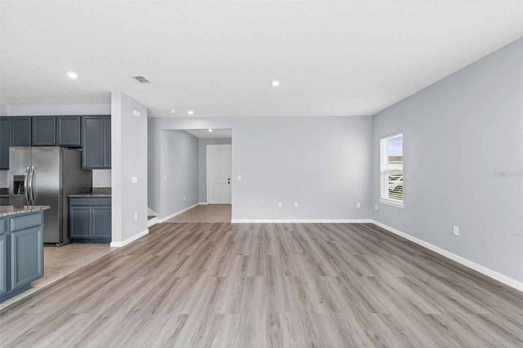 For Sale: $415,000 (4 beds, 3 baths, 2706 Square Feet)