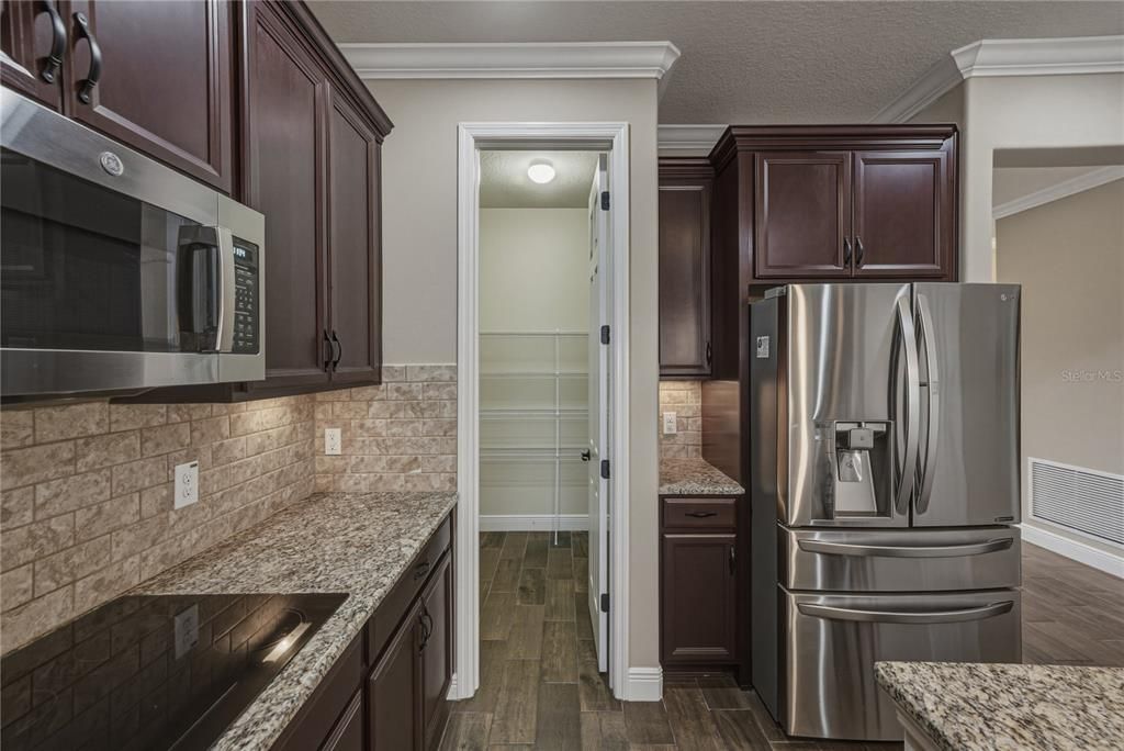 Active With Contract: $599,900 (4 beds, 3 baths, 2546 Square Feet)