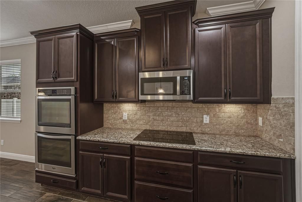 Active With Contract: $599,900 (4 beds, 3 baths, 2546 Square Feet)