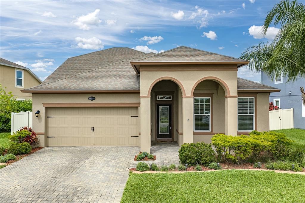 Active With Contract: $599,900 (4 beds, 3 baths, 2546 Square Feet)