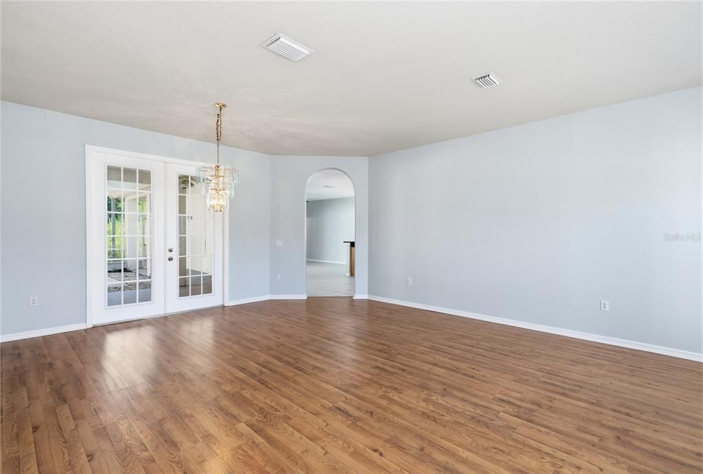 For Sale: $494,900 (4 beds, 3 baths, 2205 Square Feet)