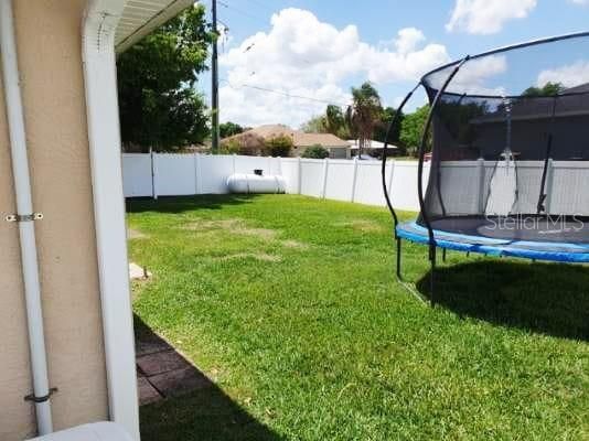 For Rent: $2,100 (3 beds, 2 baths, 1796 Square Feet)