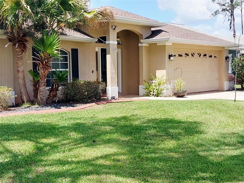 For Rent: $2,100 (3 beds, 2 baths, 1796 Square Feet)