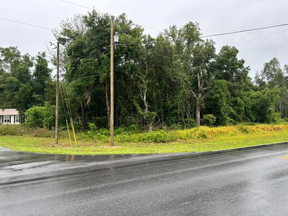 На продажу: $28,000 (0.26 acres)