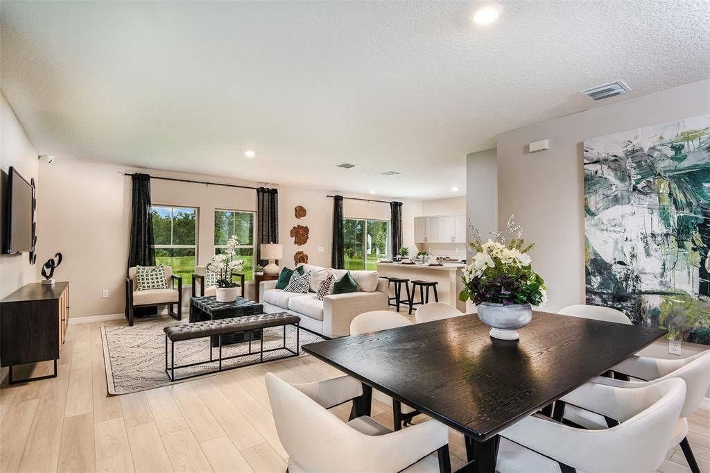 Activo con contrato: $434,990 (5 camas, 3 baños, 2470 Pies cuadrados)