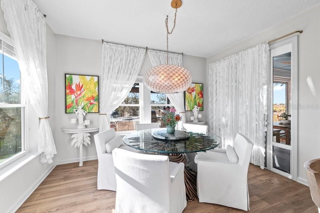 For Sale: $1,595,000 (4 beds, 3 baths, 2498 Square Feet)